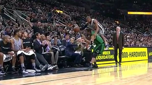 Έσωσε την κατοχή και μπήκε στο Νο1 του Top-10