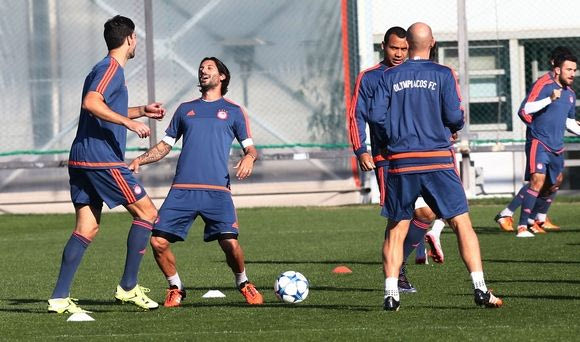 Η τελευταία προπόνηση του Ολυμπιακού πριν την Άρσεναλ