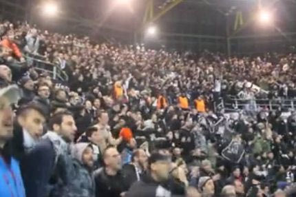 “Τρελάθηκε” η κερκίδα στο γκολ του Μακ