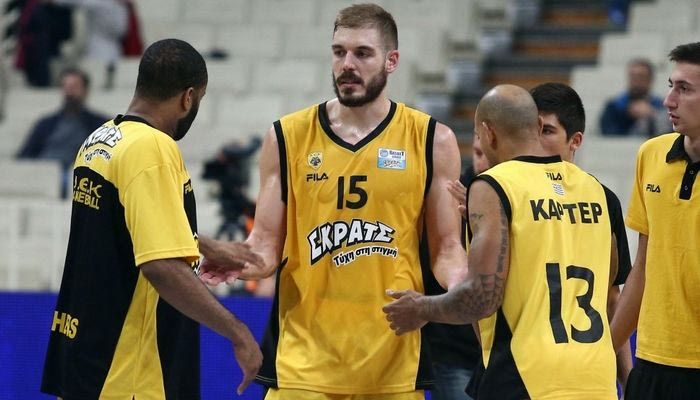 Με Χέρστον, Σαρικόπουλο η προπόνηση