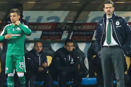 Ο Στραματσόνι θέλει να διώξει τον μοναδικό που ξέρει μπάλα!