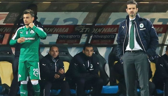 Ο Στραματσόνι θέλει να διώξει τον μοναδικό που ξέρει μπάλα!