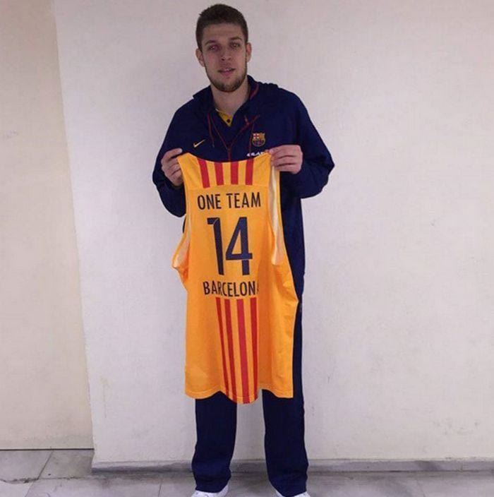 Στο πλευρό του Κυζερίδη και ο Βεζένκοφ