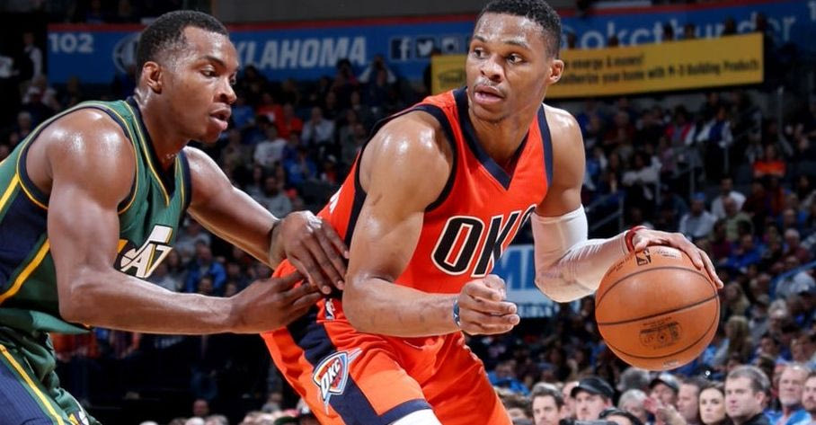 Εξωπραγματική πάσα του Ουέστμπρουκ στον εαυτό του!