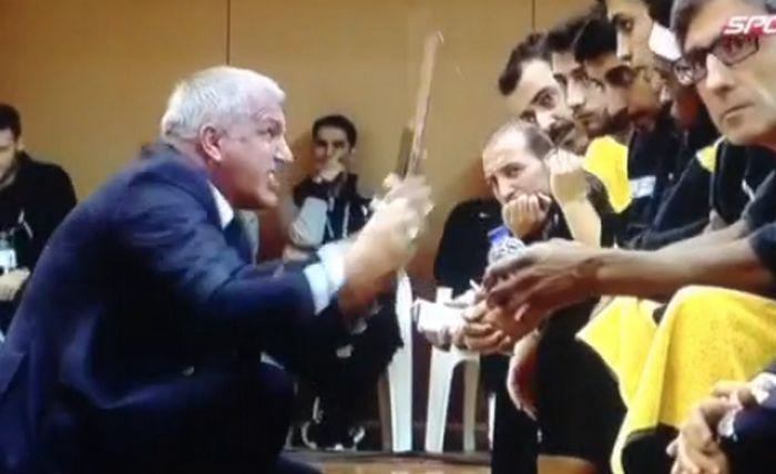 VIDEO: Ένας Ζοτς σε έξαλλη κατάσταση!