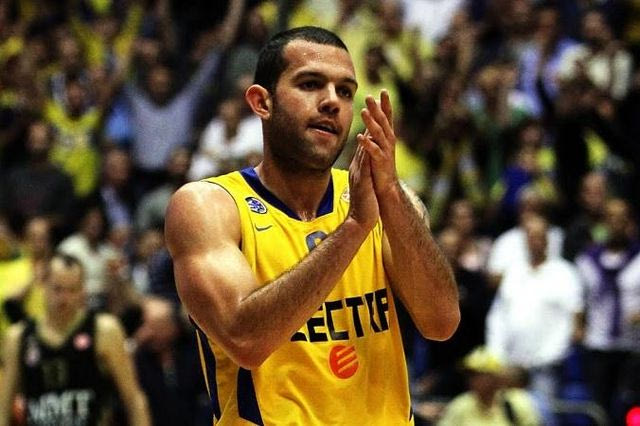 Τόσα προσφέρει ο Παναθηναϊκός στον Φάρμαρ