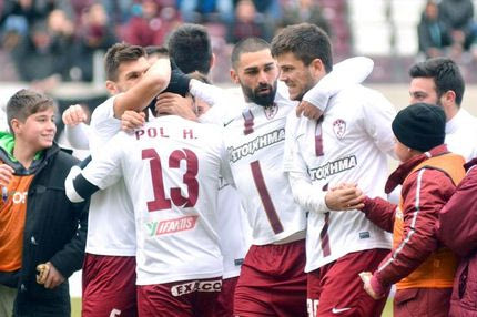 Δεν πέφτει από την κορυφή η Λάρισα, νίκες για Κέρκυρα και Καλλιθέα