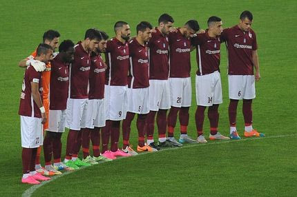 Καθιστική διαμαρτυρία από την ΑΕΛ