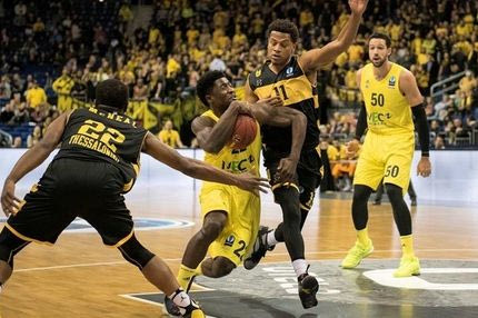 Αλμπα Βερολίνου – Αρης 82-67