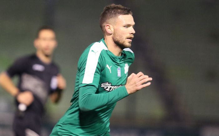 Ο Μπεργκ μαθαίνει ποδόσφαιρο στον γιο του