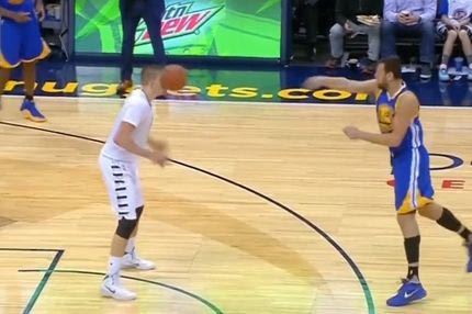 Πέταξε τη μπάλα στο πρόσωπο του αντιπάλου του!