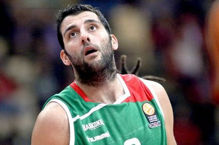 Παίζει με Ολυμπιακό ο Μπουρούσης