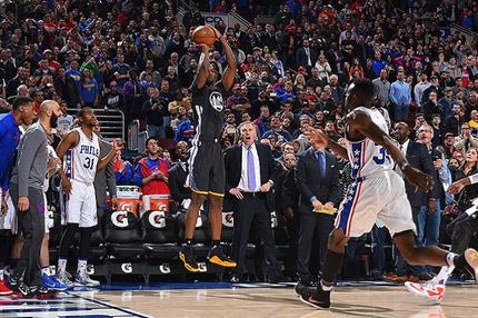 Απέφυγαν το φιάσκο με buzzer beater οι Γουόριορς