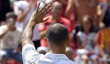 Είδος προς εξαφάνιση οι επιθετικοί στη Σεβίλη