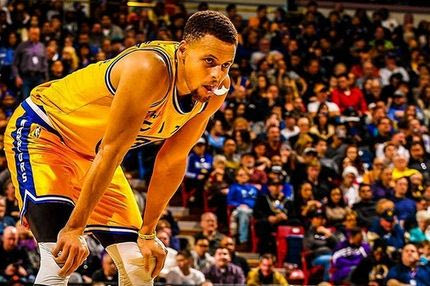 Ο Κάρι νίκησε και τον Κουφό