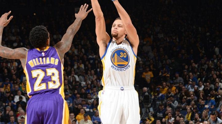 Οι Γουόριορς επέστρεψαν, “50άρα” ο Μπάτλερ στη Φιλαδέλφεια