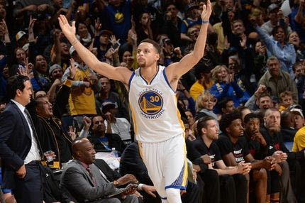 Ακάθεκτοι οι Γουόριορς