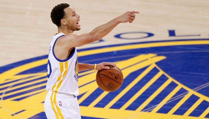 Ο Κάρι μάς ζάλισε: Πόσες ντρίμπλες έκανε πριν από το λέι απ;