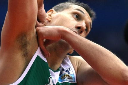 Αποχώρησε κουτσαίνοντας ο Διαμαντίδης