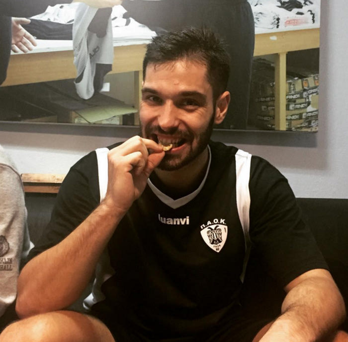 H πρωτοχρονιάτικη πίτα και ο Ντούβνιακ