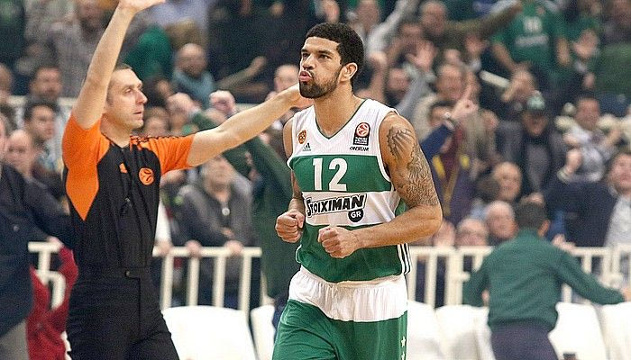 Ανακοίνωσε την ανανέωση του Φελντέιν ο Ραζνάτοβιτς