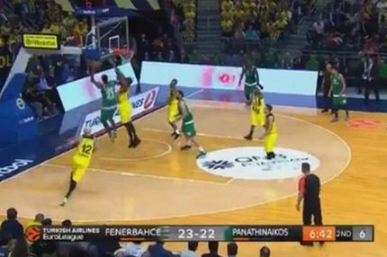 ΤΡΟ-ΜΕ-ΡΟ κάρφωμα από Γκάμπριελ