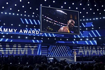 Το τραγούδι για τον Κόμπε Μπράιαντ στα Grammys ήταν ισχυρότερο από τη σιωπή