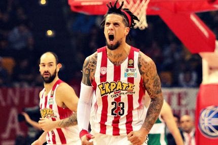 Με νάρθηκα ο Χάκετ