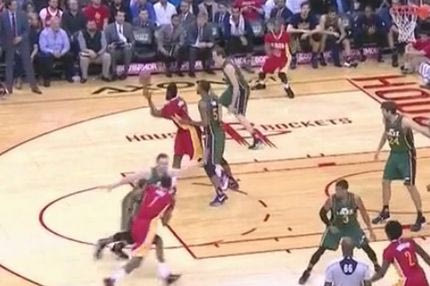 VIDEO: Πάσα στο… πουθενά ο Χάρντεν