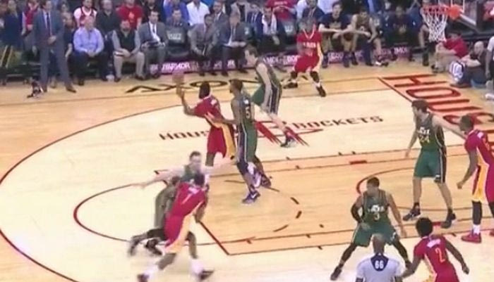 VIDEO: Πάσα στο… πουθενά ο Χάρντεν