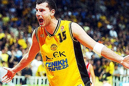 Μιχάλης Κακιούζης: Άγιος ή διάβολος;