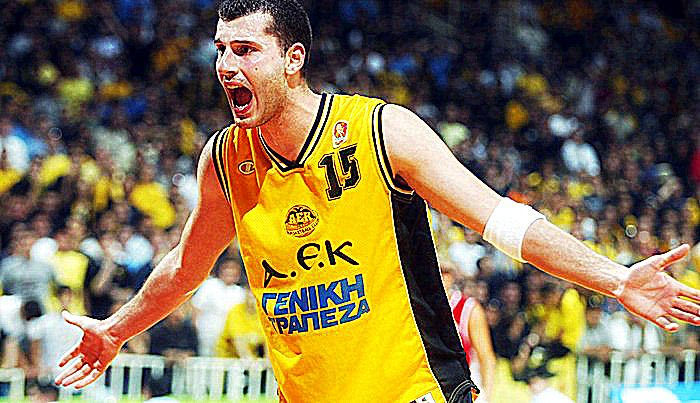 Μιχάλης Κακιούζης: Άγιος ή διάβολος;