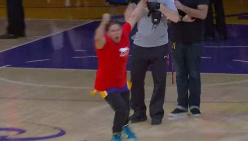 Το έβαλε από το κέντρο και κέρδισε 95.000 δολάρια!