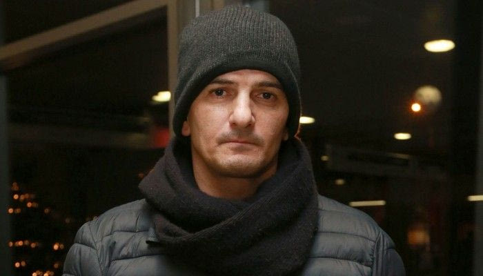 Φανέλα του Γκάλη για τον Κυζερίδη