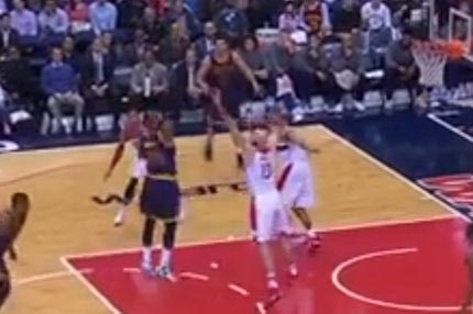 Και ο Λεμπρόν κάνει air ball