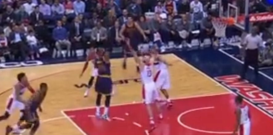 Και ο Λεμπρόν κάνει air ball