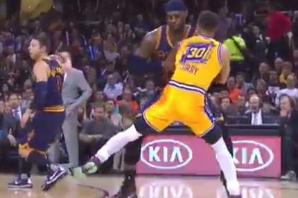 Το σπρώξιμο του Λεμπρόν και η απάντηση του Κάρι!