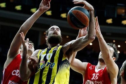 Συνεχίζει αήττητη η Φενέρμπαχτσε, σαρωτική η ΤΣΣΚΑ