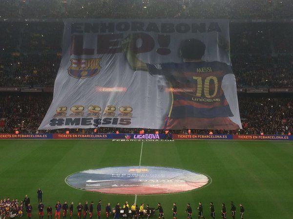 Απίστευτο coreo προς τιμήν του Μέσι για τη Χρυσή Μπάλα