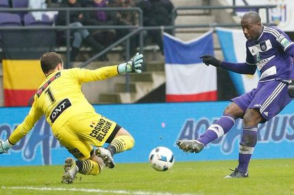 Νίκη η Άντερλεχτ στο ντεμπούτο Νίνη