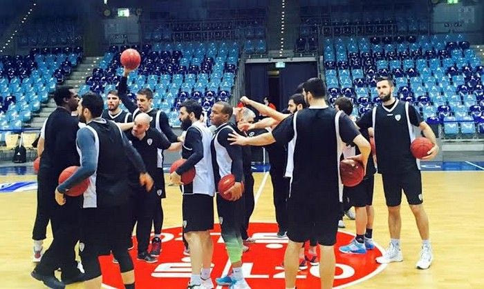 Επιστροφή των Βασιλειάδη και Χάτσερ