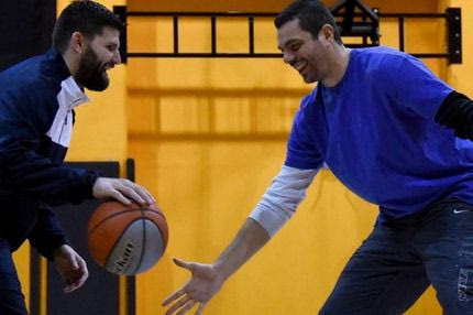 Τσαρτσαρής vs Παπαμακάριος: Οι τεχνητές κρίσεις του Ομπράντοβιτς και το κόλπο του Πίνι