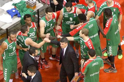 Περάσοβιτς: “Οι διαιτητές προσαρμόζονται στο παιχνίδι του Ολυμπιακού”