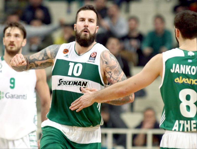 Έμεινε ζωντανός, παραμένουν τα “θέματα”