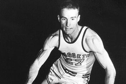 Απεβίωσε ο θρύλος του NCAA, Κένι Σέιλορς