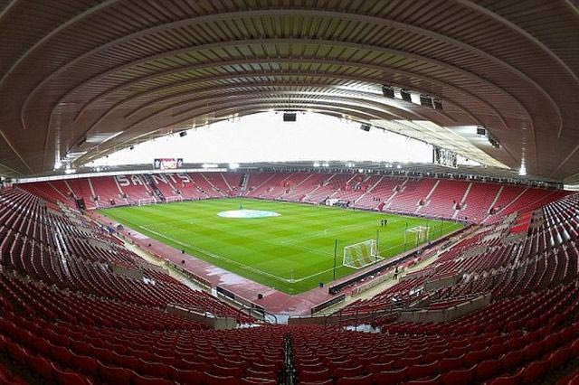 Πολύ αυστηρή ποινή σε οπαδούς για ναζιστικό χαιρετισμό