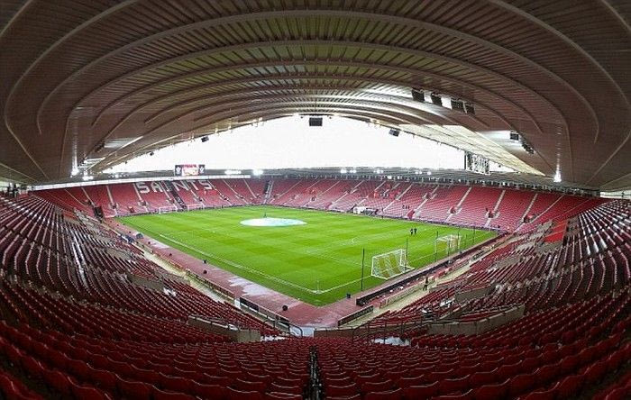 Πολύ αυστηρή ποινή σε οπαδούς για ναζιστικό χαιρετισμό