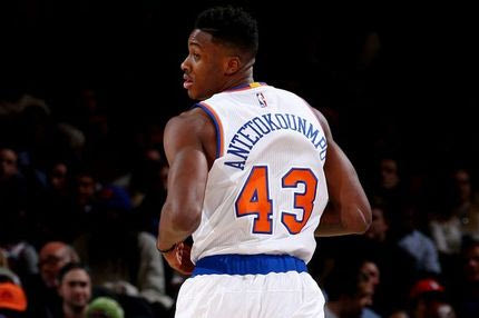 VIDEO: Μαγική ασίστ από τον Αντετοκούνμπο