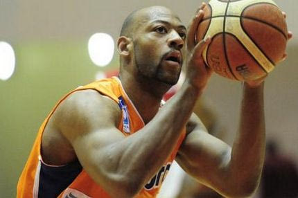 Τρεις νέοι ξένοι στην Καβάλα