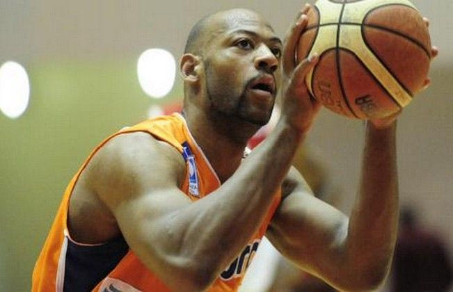 Τρεις νέοι ξένοι στην Καβάλα